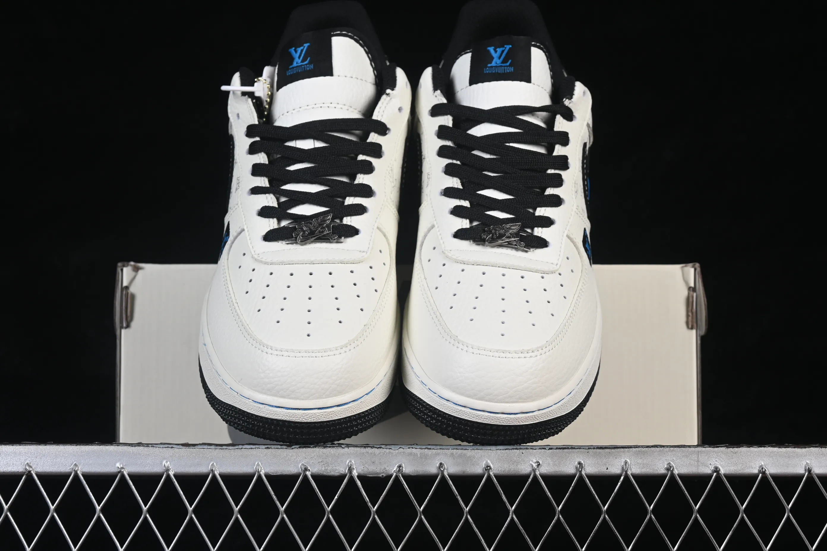 All categories Nk Air Force 1 Air Force series Nk Air Force 1 Low Air Force low-top Nike Air Force 1'07 Low joint white and black print Air Force 1 low-top casual sneakers XY9025-013
